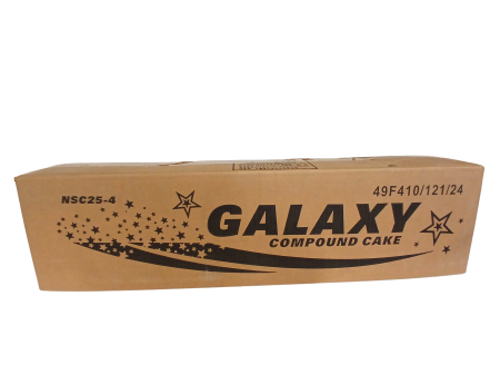 Gotowy pokaz fajerwerków GALAXY 100 strzałów to kompletna, widowiskowa wyrzutnia, która zachwyci gości podczas urodzin, Sylwestra czy plenerowej imprezy – wystarczy jedna, by rozświetlić całe niebo! pirosklep.pl