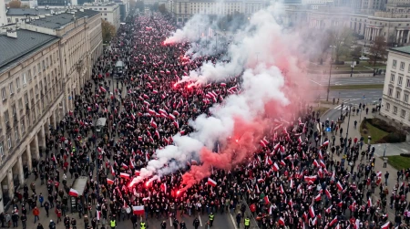 Marsz Niepodległości flary